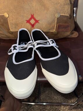 Vans Ballerina  Black and White Mary Jane Canvas Flats with Buckle Strap- Size 9